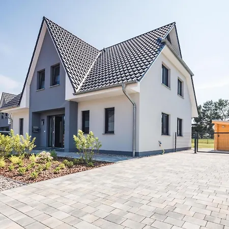 Ostseelodge Zwei بيت للعطل